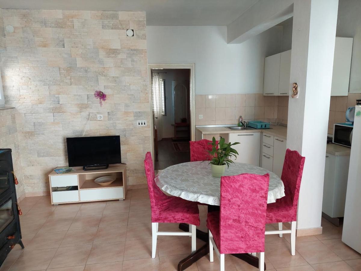 Apartman Lucija Seline Εξωτερικό φωτογραφία